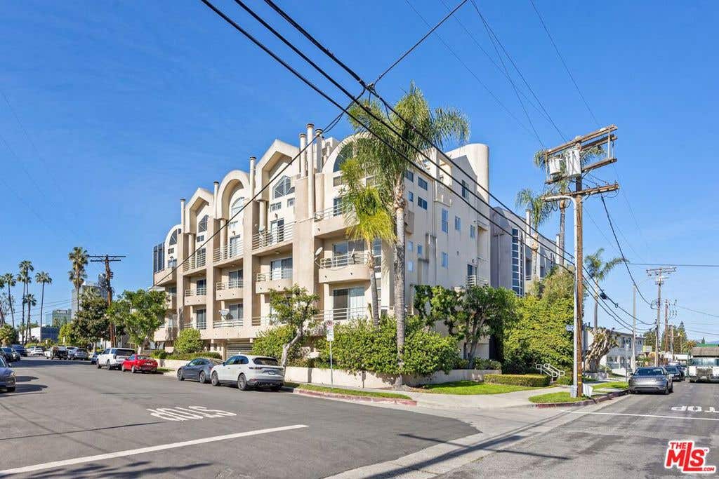 Photo of 4549 Haskell Avenue #1, Encino, CA 91436 (MLS # 26854279)