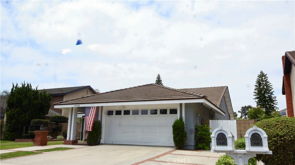 19335 Derbyshire Lane