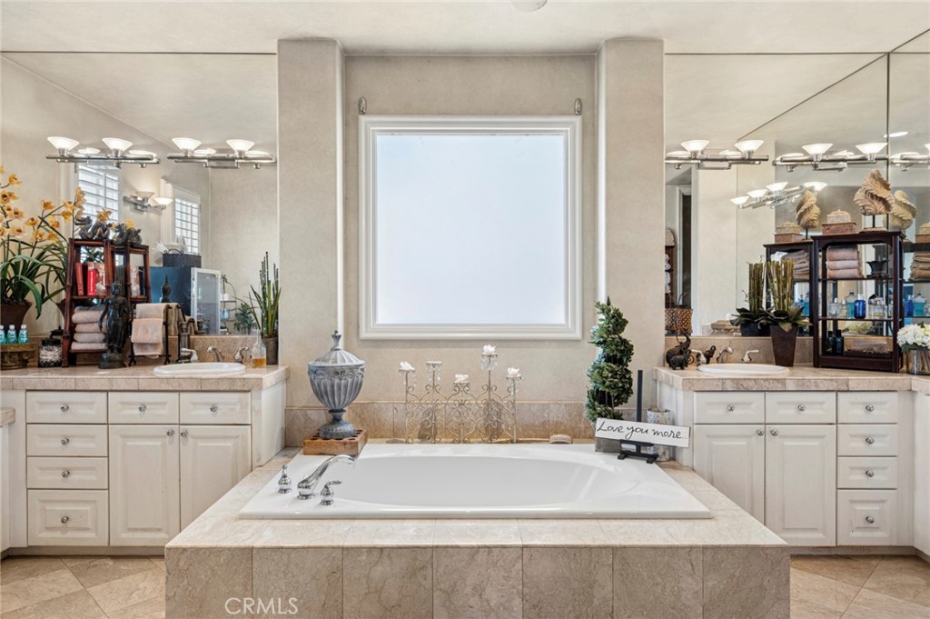 Santa Lucia (NCSL) - Residential