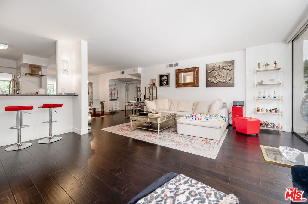 8787 Shoreham Drive 203