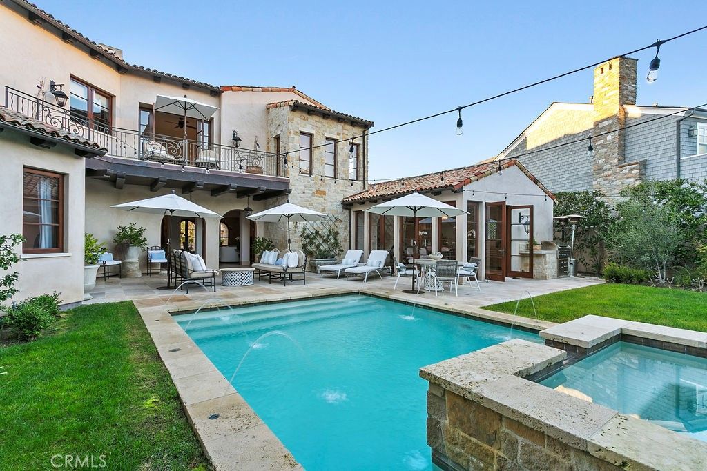 Photo of 136 EMERALD BAY, Laguna Beach, CA 92651 (MLS # LG26001896)