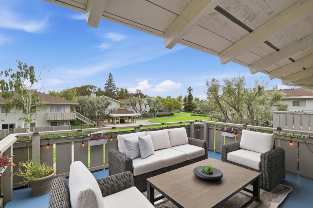255 S Rengstorff Avenue 2, Mountain View CA 94040