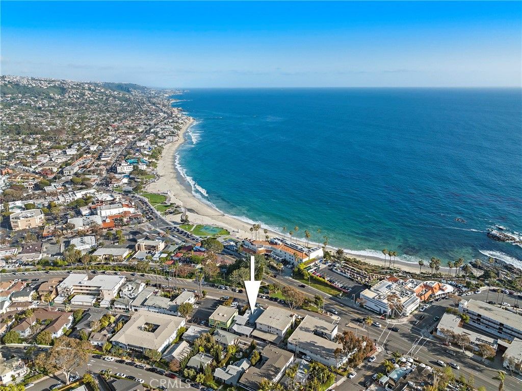 Photo of 274 Cliff Dr #3, Laguna Beach, CA 92651 (MLS # LG25279215)