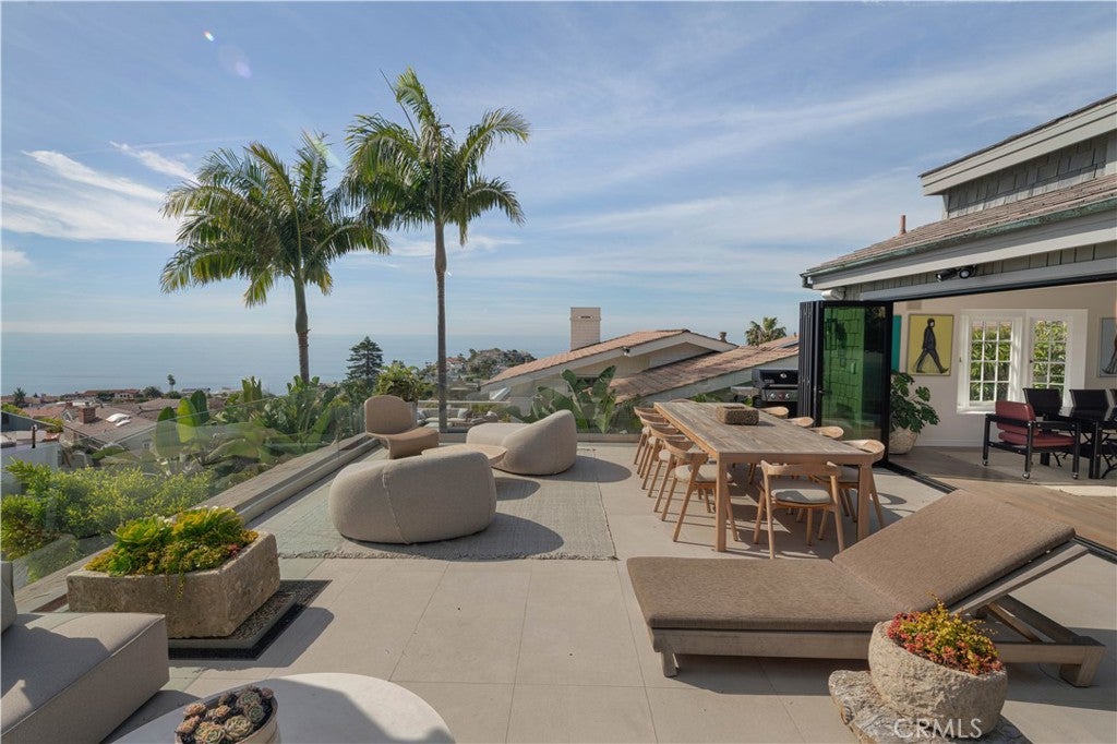 998 EMERALD BAY, Laguna Beach CA 92651 - Photo 1
