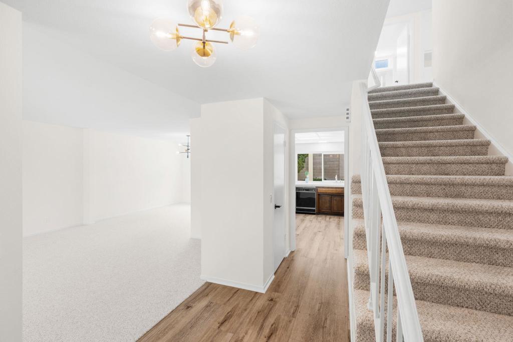 3292 Greenleaf Drive