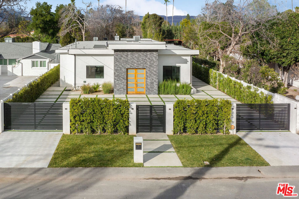 Properties 1 22931 Dolorosa Street