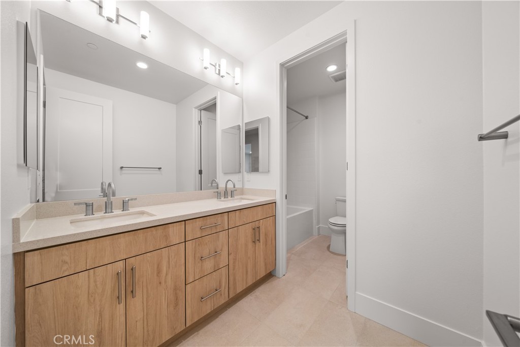 Oaks at portola Hills - Residential