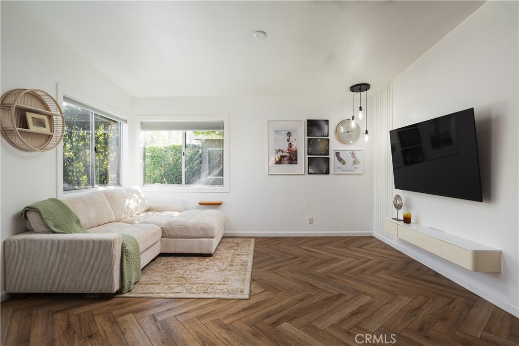 Costa Mesa Triangle (CTRI) - Residential