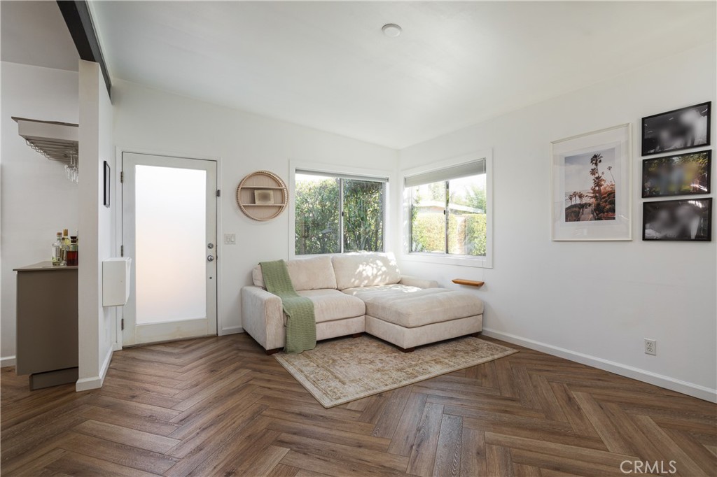 Costa Mesa Triangle (CTRI) - Residential