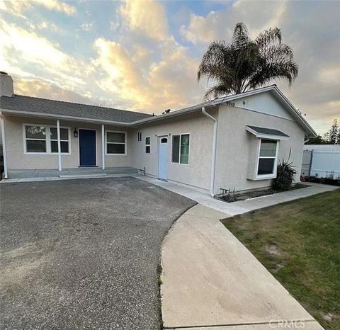 Photo of 6951 Rhea St, Reseda, CA 91335 (MLS # GD25264525)