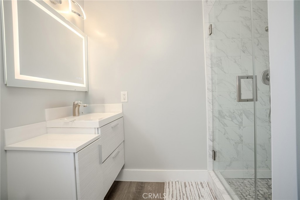 409 W Mountain View Avenue