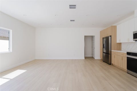 Photo of 1507 N Niagara Street #101, Burbank, CA 91505 (MLS # GD26205145)