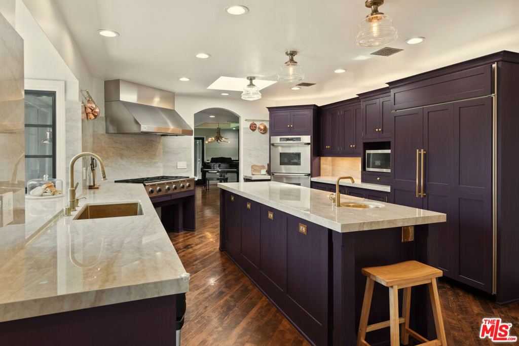 6 Buckskin Court