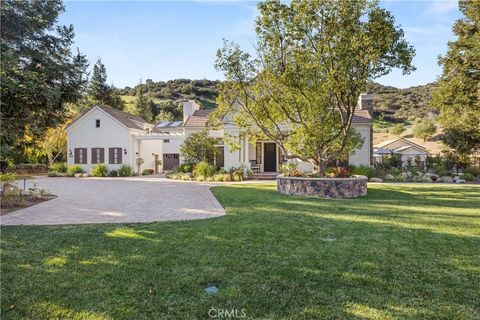 Photo of 1005 Cheshire Hills Court, Westlake Village, CA 91361 (MLS # SR26085986)