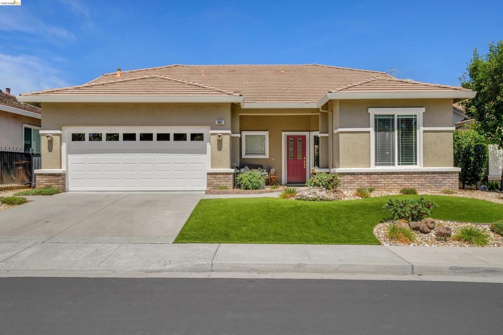 601 Pomona Dr