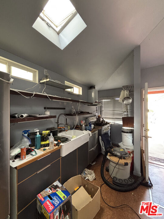 Great Vaulted ceilings with multiple skylights located near Ballona creek bike path. Perfect middle ground between Playa Vista, Marina Del Rey and Culver City. An investors dreamed zoned R-3. Make your best offer!