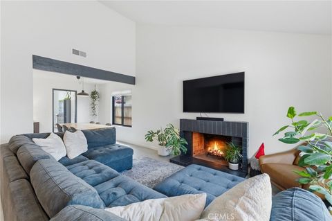 Tiny photo for 42732 Tierra Robles Pl, Temecula, CA 92592 (MLS # SW26085749)