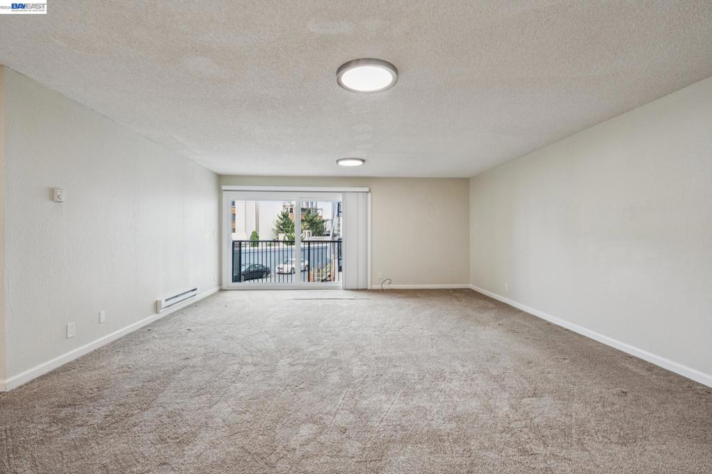 960 Shorepoint Ct 120