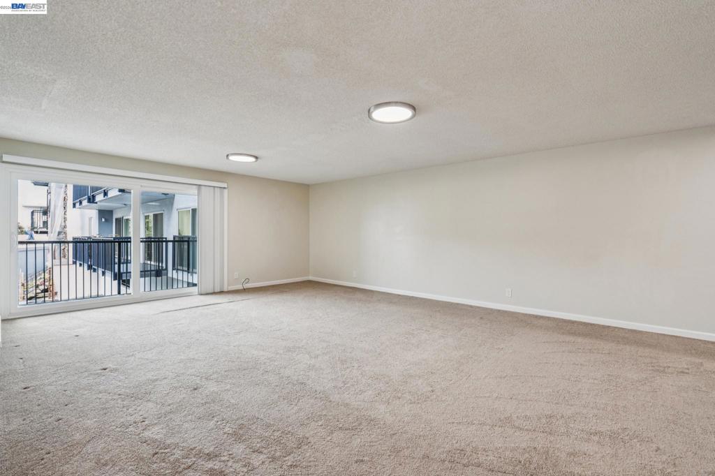 960 Shorepoint Ct 120