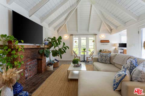 Photo of 444 S ROXBURY Drive #B, Beverly Hills, CA 90212 (MLS # 26855249)
