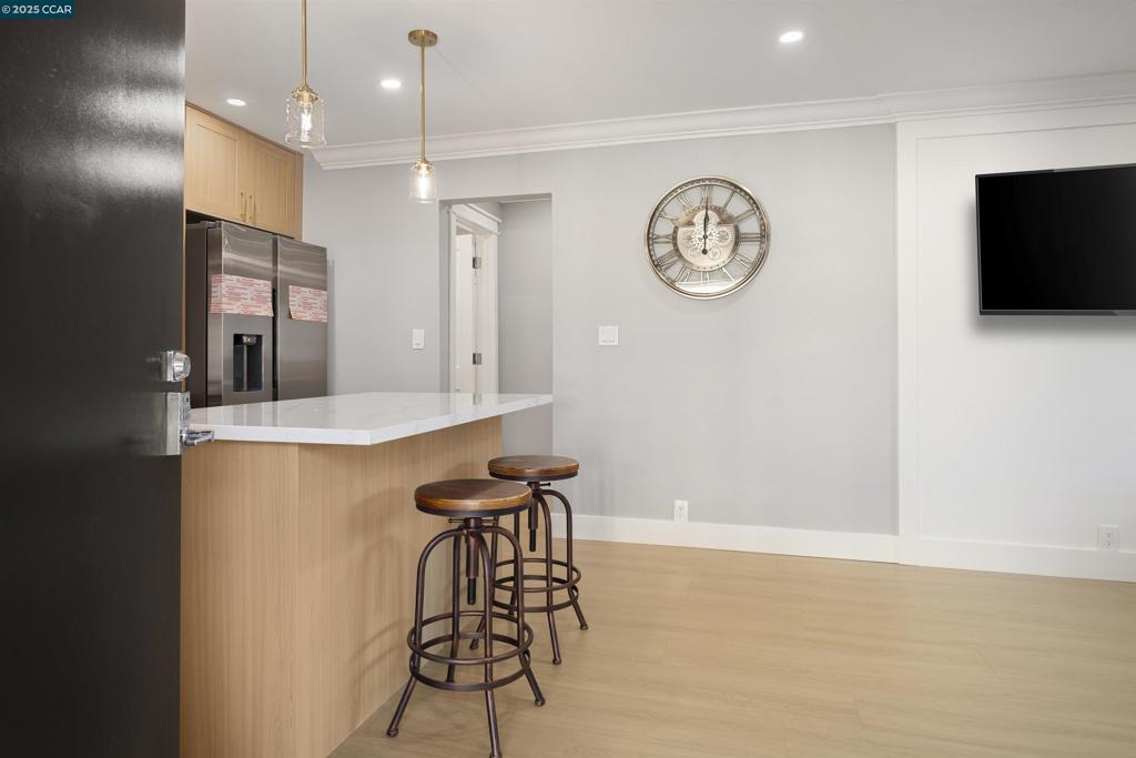 1437 Marchbanks 8