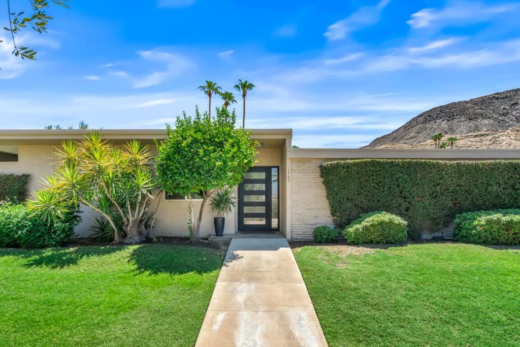 72213 El Paseo, #1707