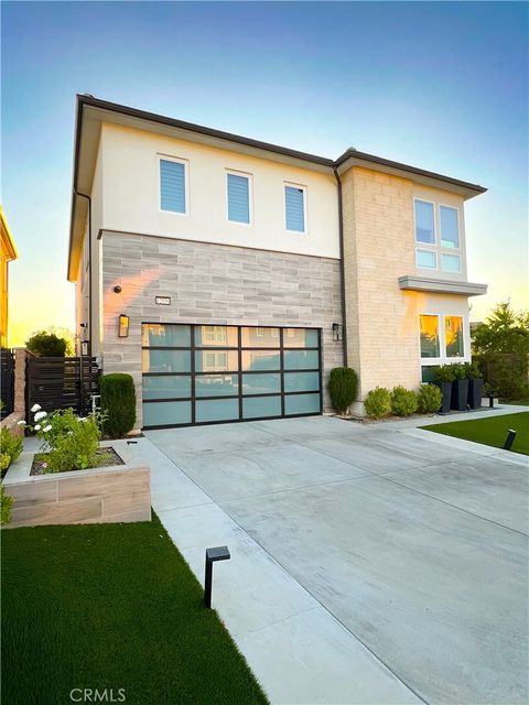 Tiny photo for 12039 Estrella Place, Porter Ranch, CA 91326 (MLS # SB25191157)