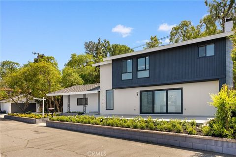 12284 Circula Panorama Santa Ana CA 92705