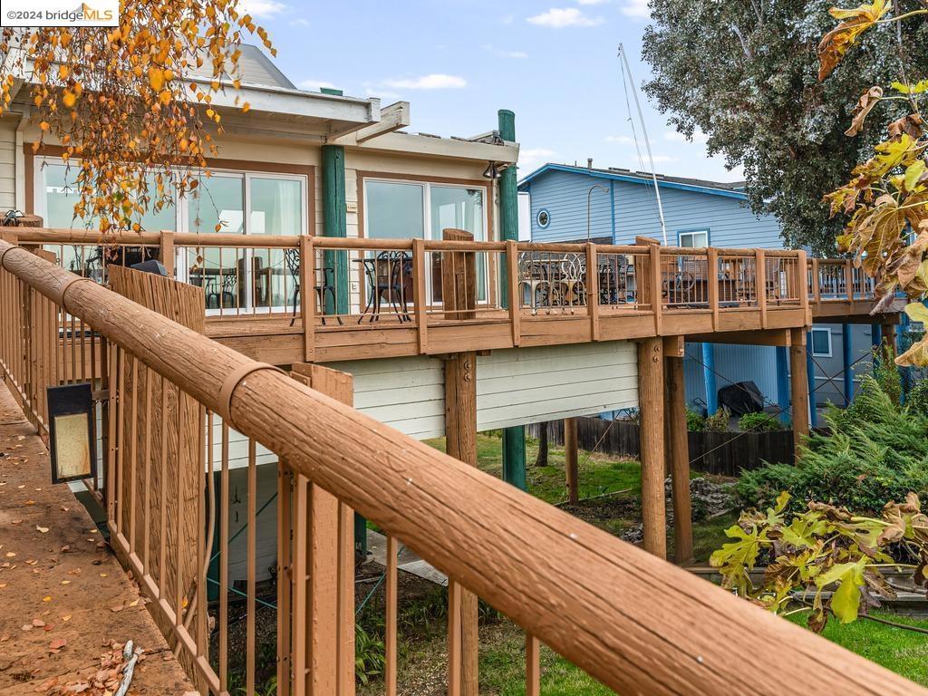 BETHEL ISLAND - Residential