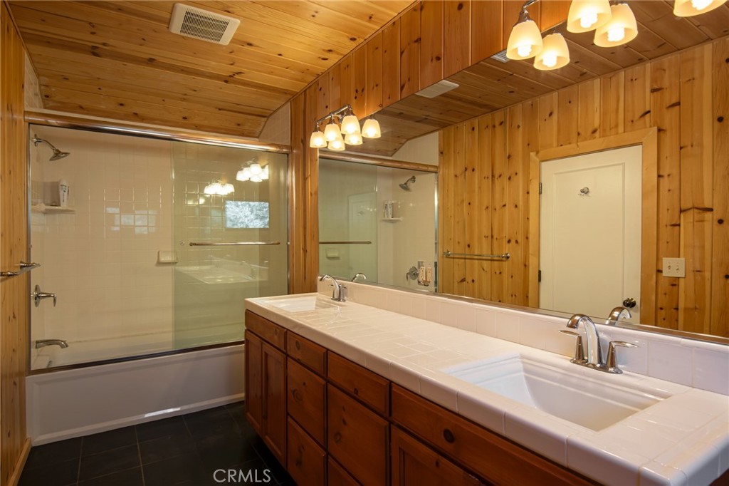 Arrowhead Woods (AWHW) - Residential