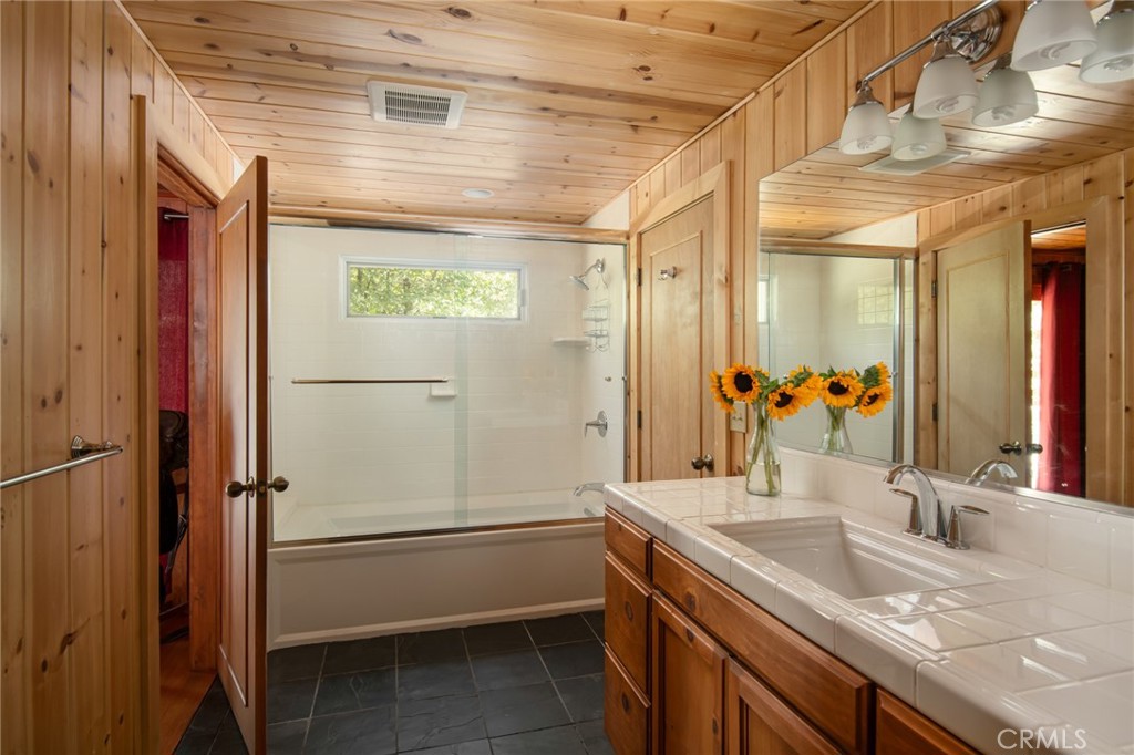 Arrowhead Woods (AWHW) - Residential