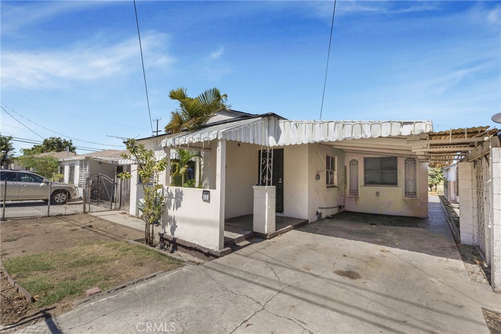 113 E 214th