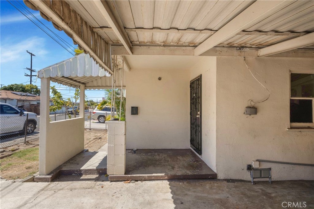 113 E 214th ST, Carson CA 90745