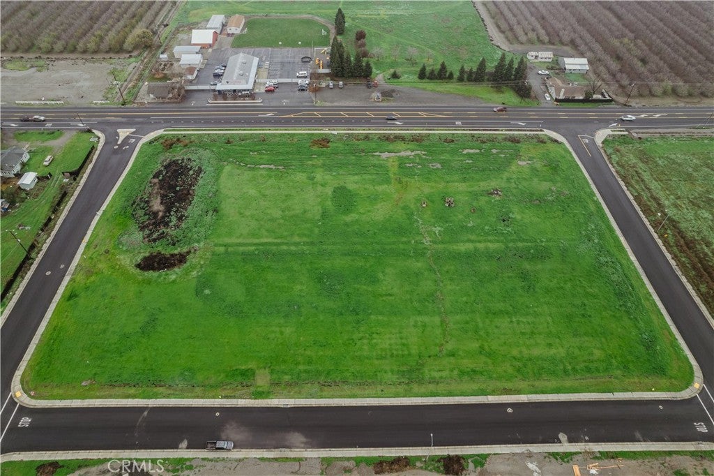 698 Hambright (Corner Hwy 32) Avenue