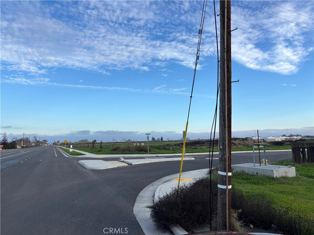 698 Hambright (Corner Hwy 32) Avenue