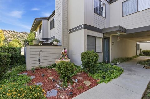 Photo of 6443 Stoney View Ln #4, Simi Valley, CA 93063 (MLS # GD26081495)