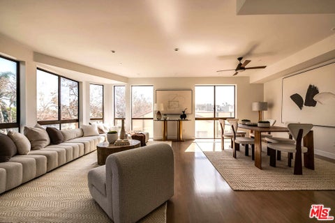 Photo of 121 S Canon Drive #202, Beverly Hills, CA 90212 (MLS # 26102480)