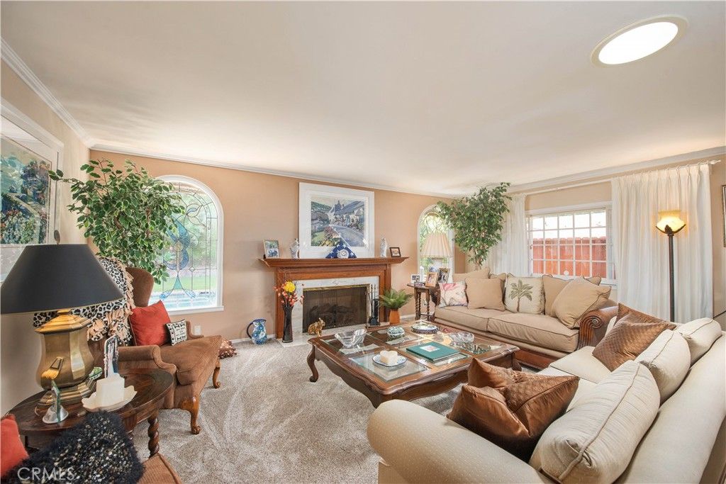 Photo of 16534 Bosque Drive, Encino, CA 91436 (MLS # SR25240579)