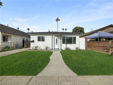 Photo of 217 E 77th Street, Los Angeles, CA 90003 (MLS # DW26028779)