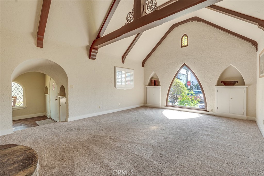133 Pomona Avenue SE