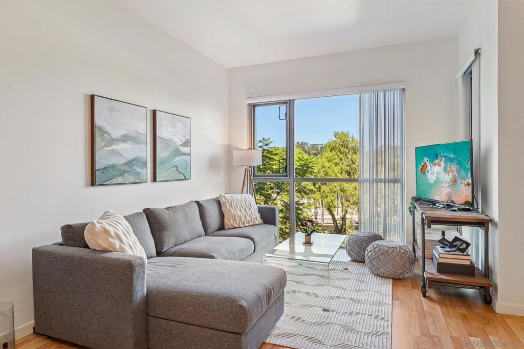 Aloft Private Studio with Park Views, a centrally located community in the peaceful Cortez Hill neighborhood. This 1-bedroom studio offers a smart, open layout with in-unit washer & dryer and tranquil park views. Enjoy added privacy with no units directly facing you. Amenities include a pool, fitness center, secure entry, and 1 garage parking space, with water covered by HOA dues. Just blocks from Balboa Park and minutes to the Gaslamp Quarter, Little Italy, and East Village, you’ll have easy access to all of downtown’s best spots while coming home to a quieter, more private retreat.