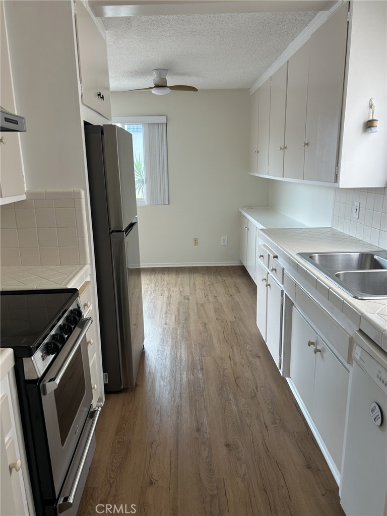 1454 Manhattan