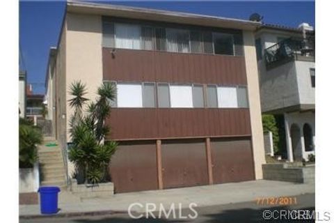 Photo of 1454 Manhattan Ave, Hermosa Beach, CA 90254 (MLS # SB25247521) Photo of 1454 Manhattan Ave, Hermosa Beach, CA 90254 (MLS # SB25247521)