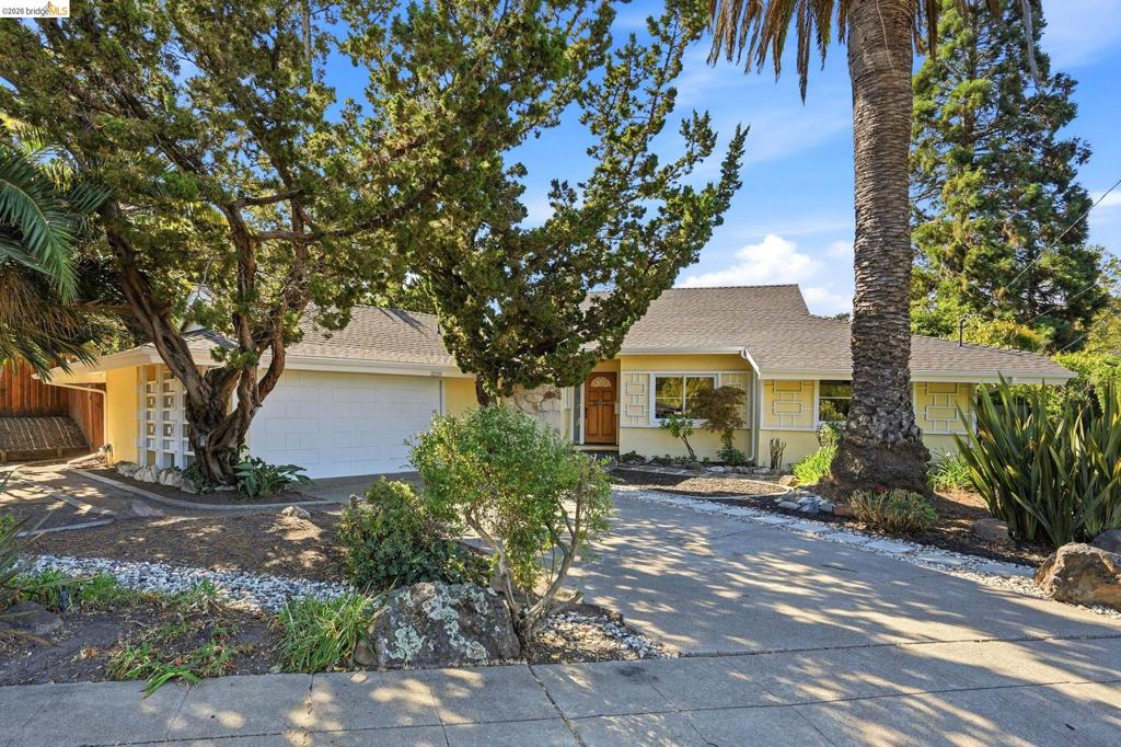 3218 Estates Ave