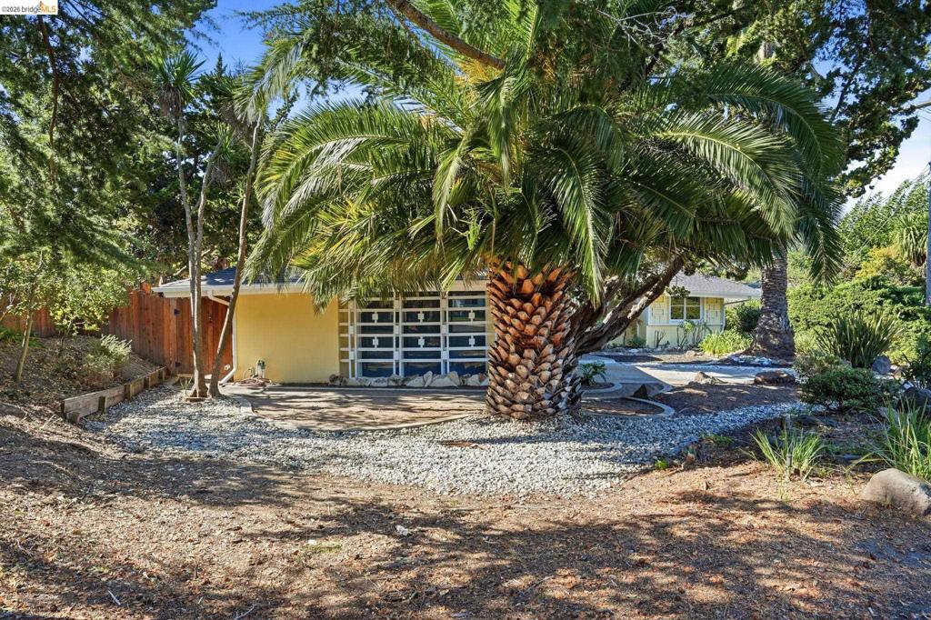 3218 Estates Ave