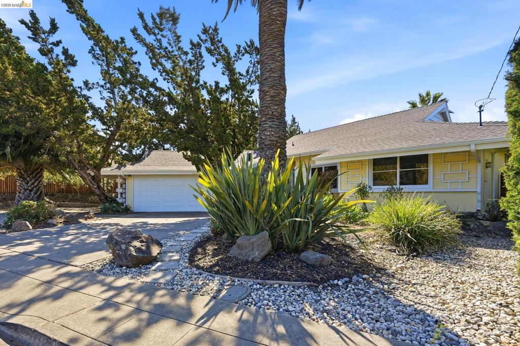 3218 Estates Ave