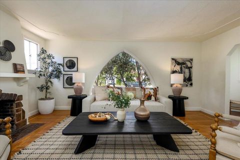 Photo of 941 College Avenue, Palo Alto, CA 94306 (MLS # ML82039548)