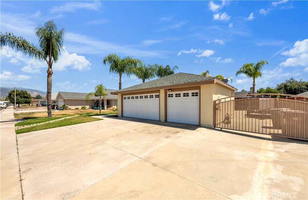 42849 Seal Rock Court