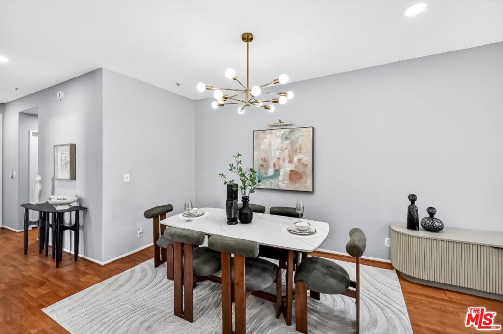 333 Westminster Avenue 405