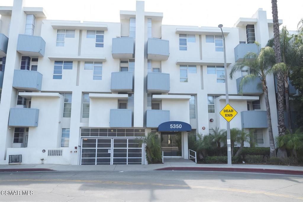 Photo of 5350 White Oak Avenue #105, Encino, CA 91316 (MLS # 225003247)